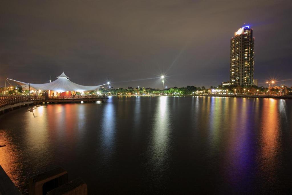 Flagship 210 Amethyst Kemayoran Jakarta Exteriör bild